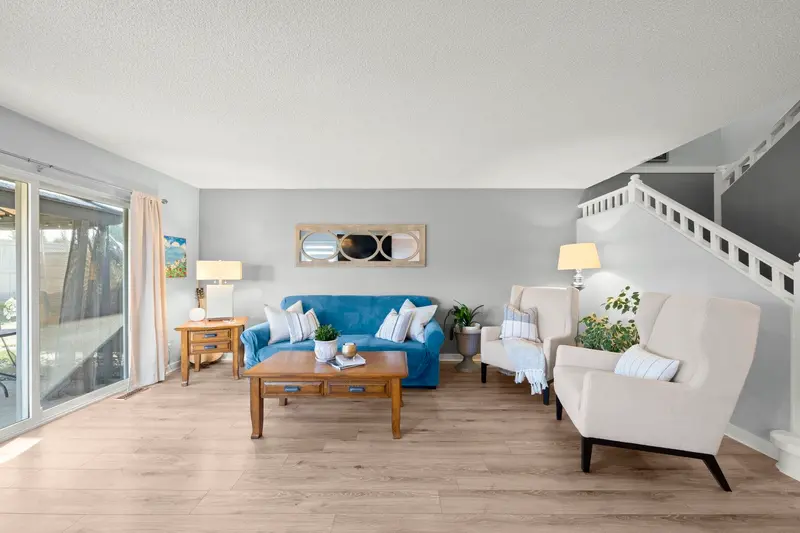 18 9045 WALNUT GROVE DRIVE - photo 2 of 20