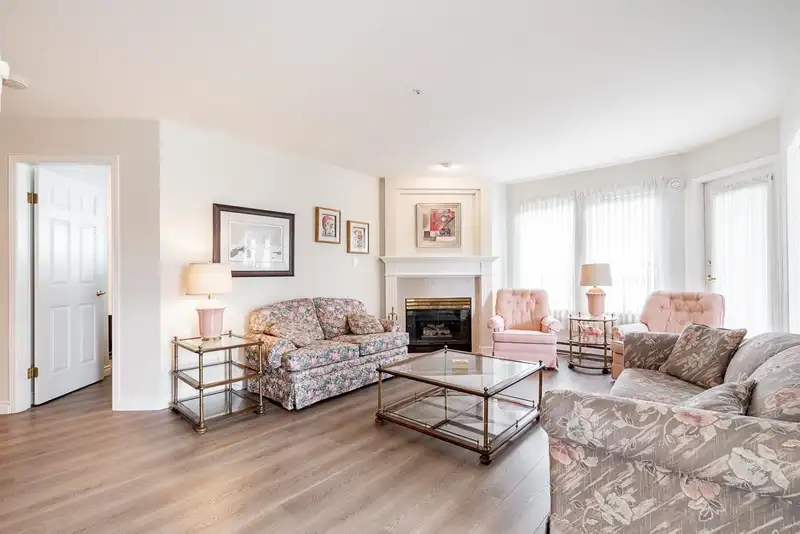 205 1576 MERKLIN STREET - photo 3 of 39