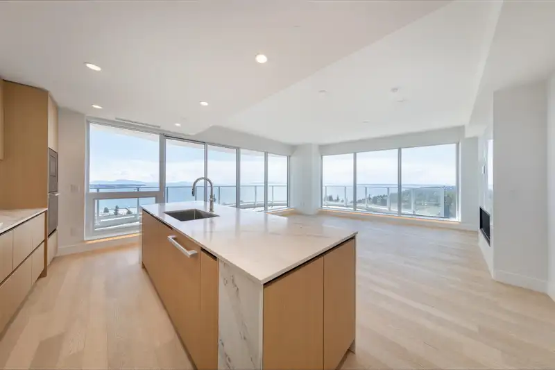1605 1475 FOSTER STREET - photo 4 of 19