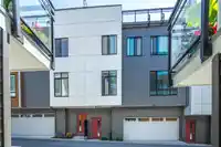 77 16433 19 AVENUE - thumbnail 1
