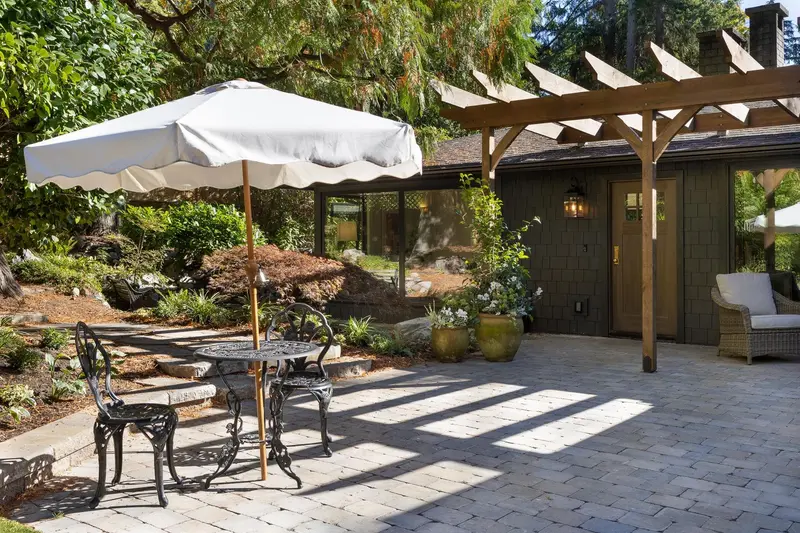 5075 HOWE SOUND LANE - photo 3 of 25