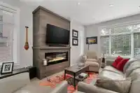 90 15677 28 AVENUE - thumbnail 6
