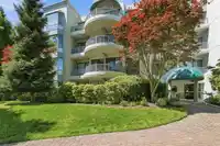 201 1705 MARTIN DRIVE - thumbnail 2