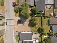 15916 RUSSELL AVENUE - thumbnail 2