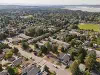 15918 RUSSELL AVENUE - thumbnail 4