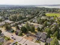 15918 RUSSELL AVENUE - thumbnail 9