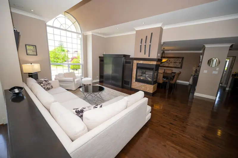 2750 165 STREET - photo 4 of 25