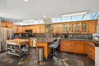 1246 OXFORD STREET - thumbnail 9