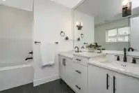 3 1424 EVERALL STREET - thumbnail 23