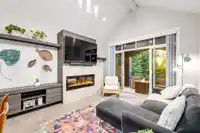 111 2853 HELC PLACE - thumbnail 2