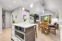 111 2853 HELC PLACE - thumbnail 10