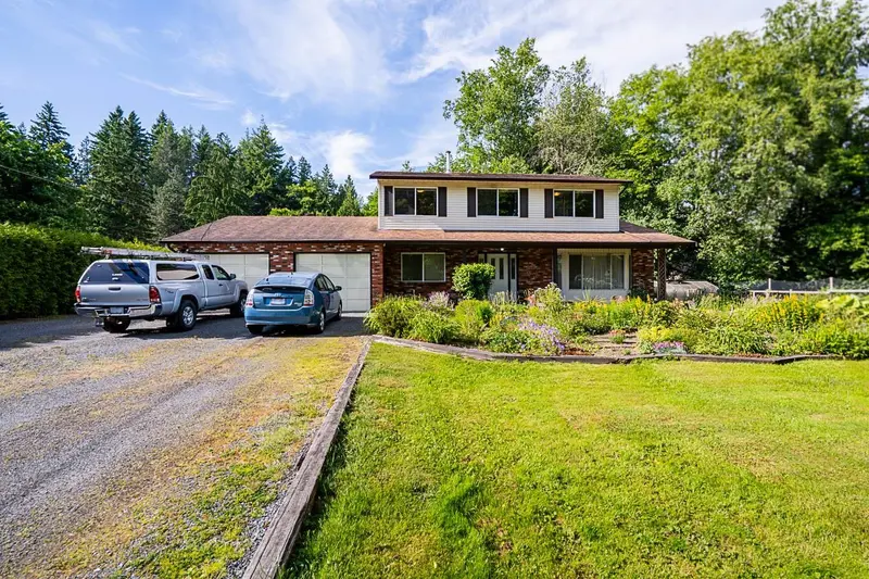 17895 96 AVENUE - photo 4 of 25