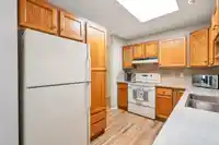 7 2345 CRANLEY DRIVE - thumbnail 17