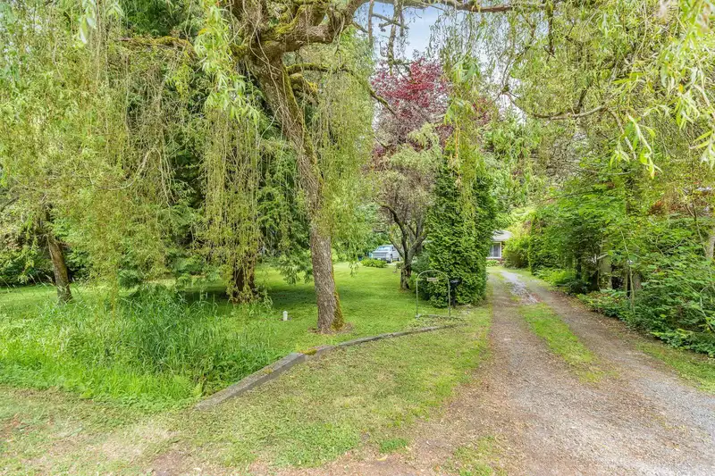 12587 23 AVENUE - photo 1 of 35