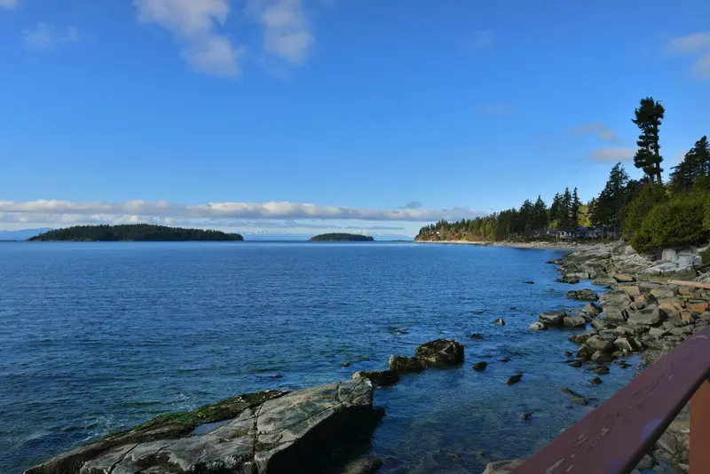 5907 SUNSHINE COAST HIGHWAY - photo 2 of 25