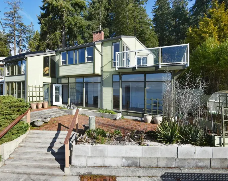 5907 SUNSHINE COAST HIGHWAY - photo 3 of 25