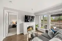209 15735 CROYDON DRIVE - thumbnail 6