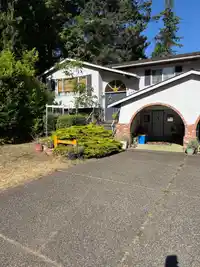 2496 124 STREET - thumbnail 1