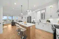 16706 16 AVENUE - thumbnail 2