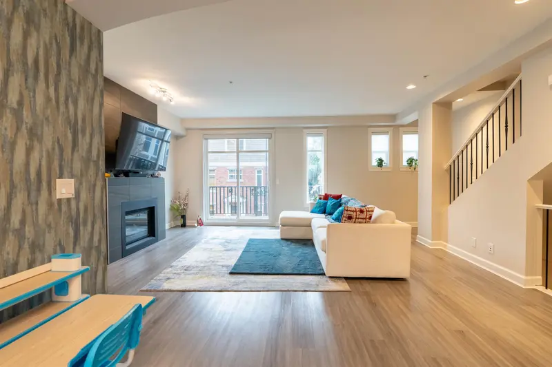 50 20738 84 AVENUE - photo 4 of 25