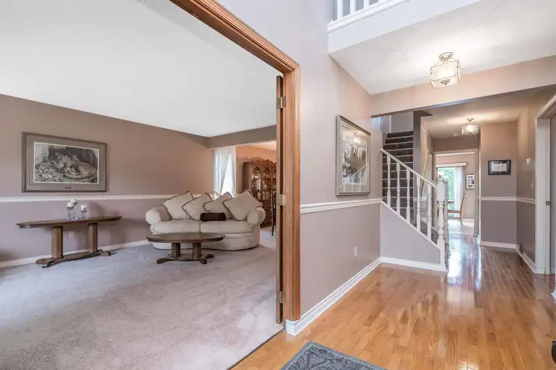 16072 13 AVENUE - photo 3 of 40