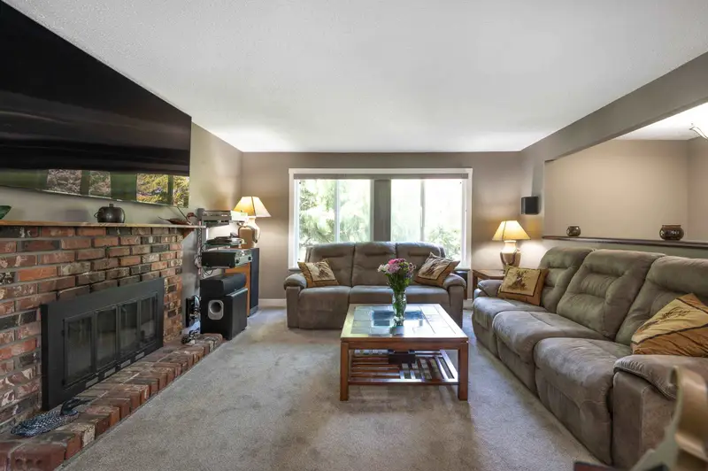 30 27052 34A AVENUE - photo 4 of 25