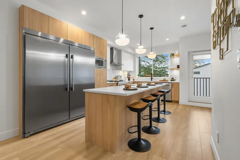 24 17538 100 AVENUE - photo 2 of 17