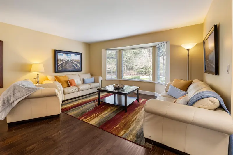 14316 92 AVENUE - photo 3 of 25