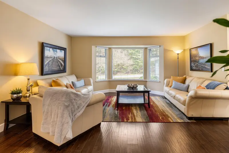 14316 92 AVENUE - photo 4 of 25