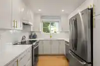 203 15621 MARINE DRIVE - thumbnail 8