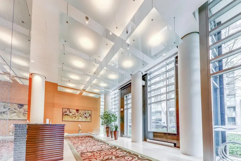 402 590 NICOLA STREET - photo 3 of 25