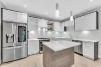 110 2853 HELC PLACE - thumbnail 6