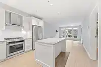 205 1975 154 STREET - thumbnail 5