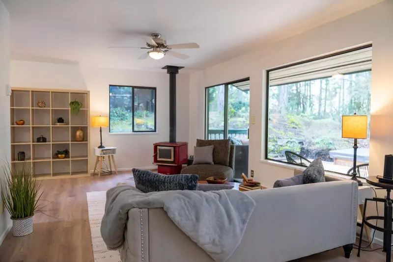 37150 SCHOONER WAY - photo 4 of 25