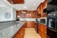 976 PARKER STREET - thumbnail 12
