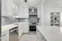 302 1555 FIR STREET - thumbnail 2