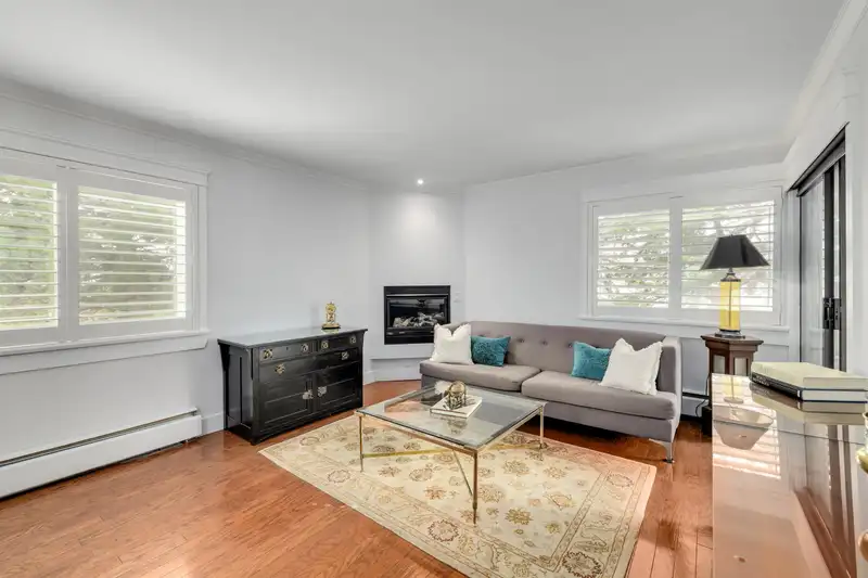 302 1555 FIR STREET - photo 4 of 21
