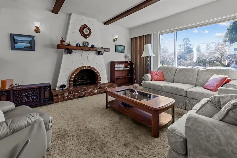 1518 PARKER PLACE - photo 1 of 25