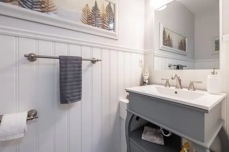 859 HABGOOD STREET - photo 4 of 35