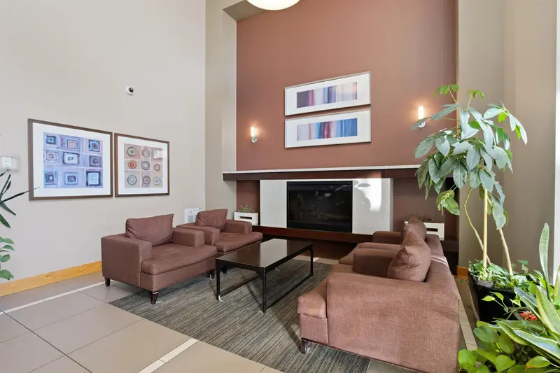 808 1 RENAISSANCE SQUARE - photo 4 of 25