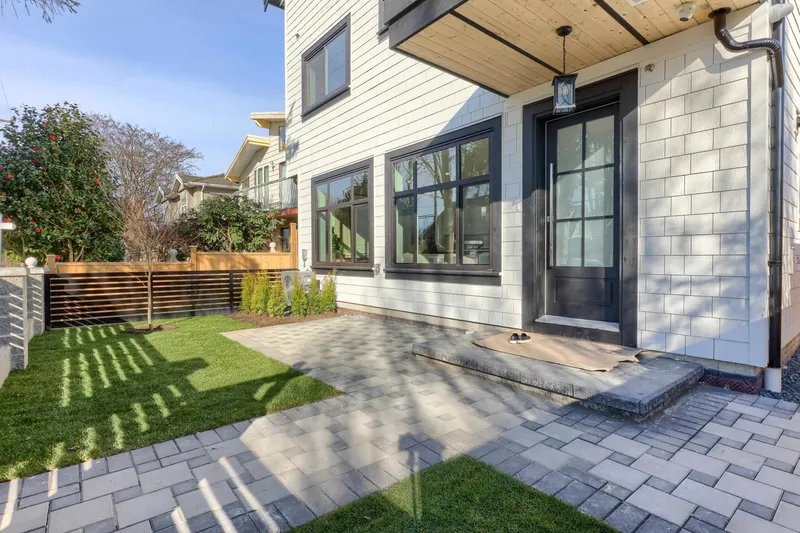 1 4742 ST. CATHERINES STREET - photo 1 of 16