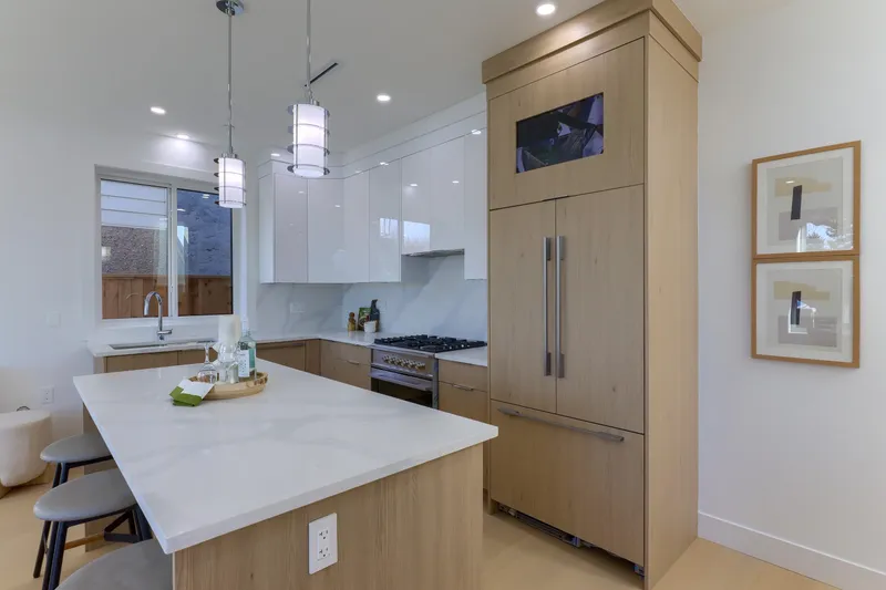 1 4742 ST. CATHERINES STREET - photo 4 of 16