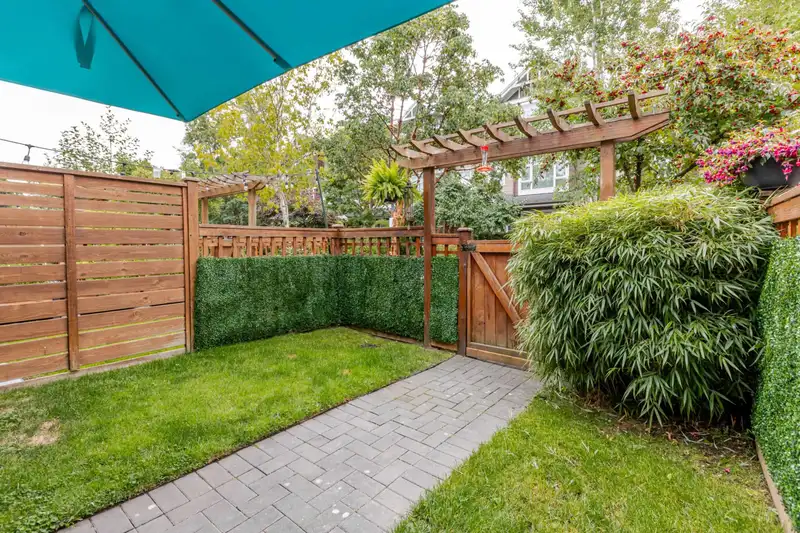 96 2979 156 STREET - photo 2 of 34
