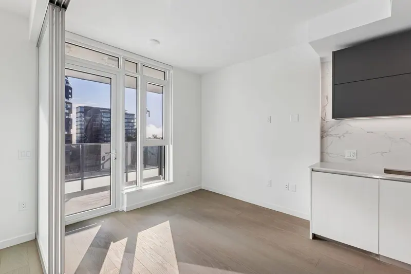 606 8415 GRANVILLE STREET - photo 4 of 25