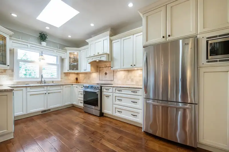 15239 29A AVENUE - photo 4 of 40