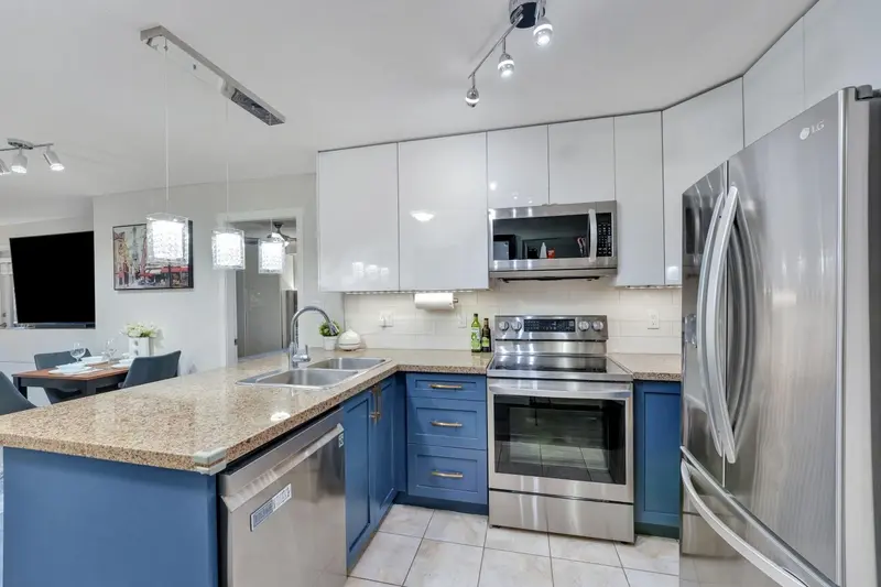 PH6 2373 ATKINS AVENUE - photo 3 of 25