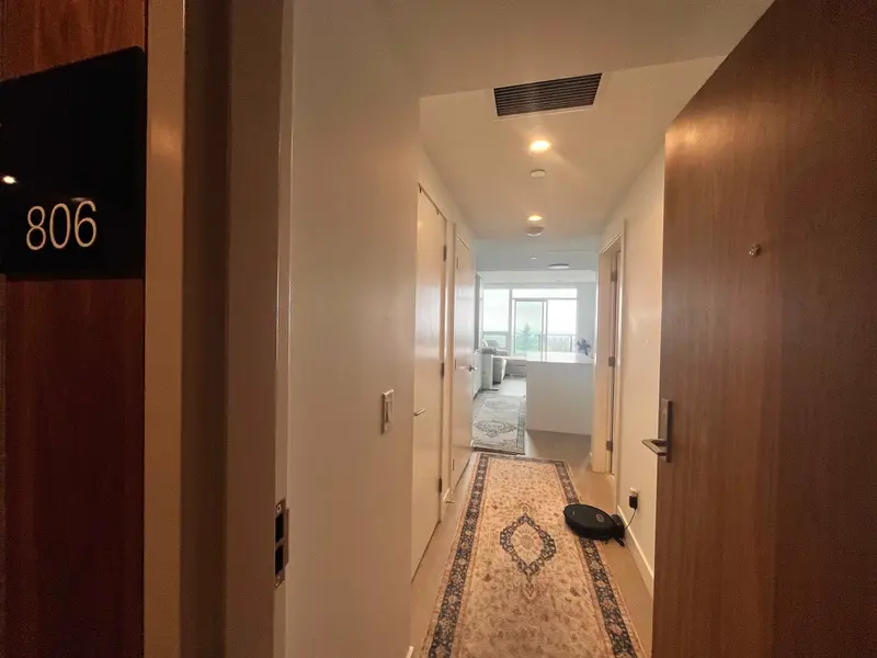 806 6537 TELFORD AVENUE - photo 2 of 15