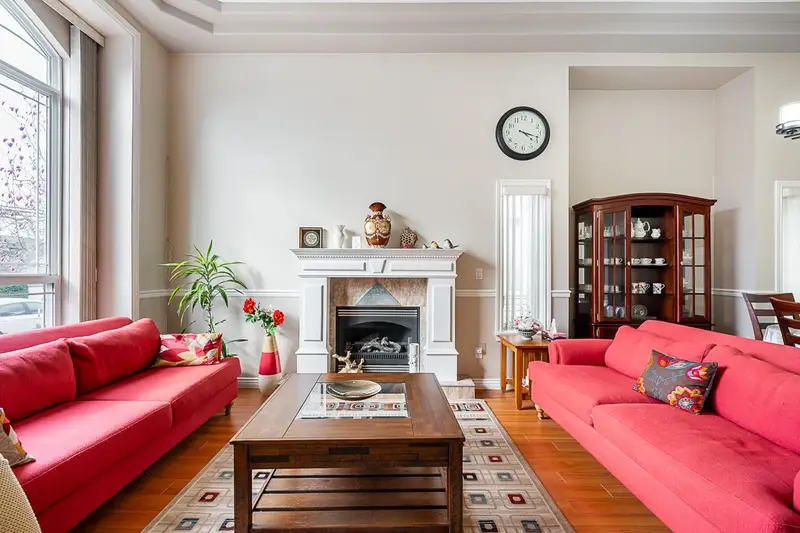 8358 144 STREET - photo 2 of 25