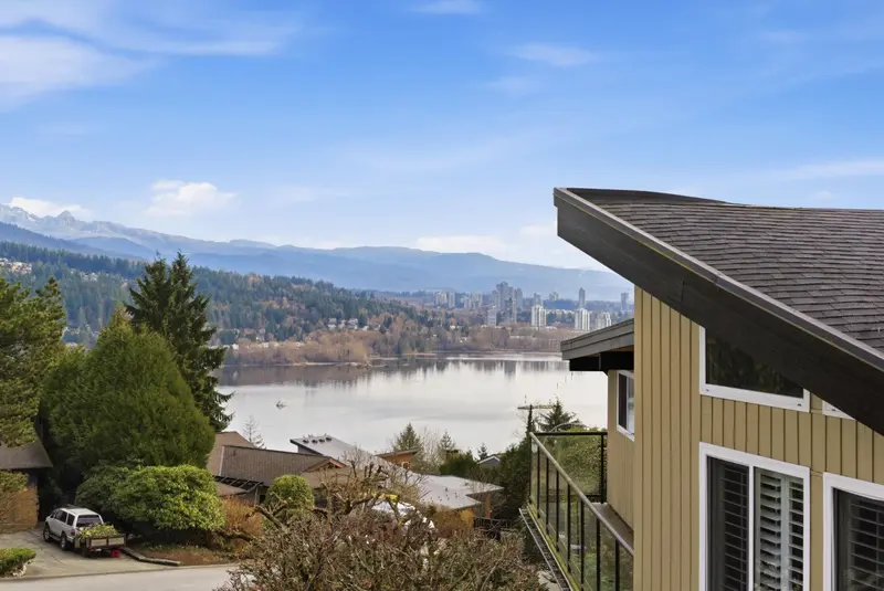 526 YALE ROAD - photo 3 of 25