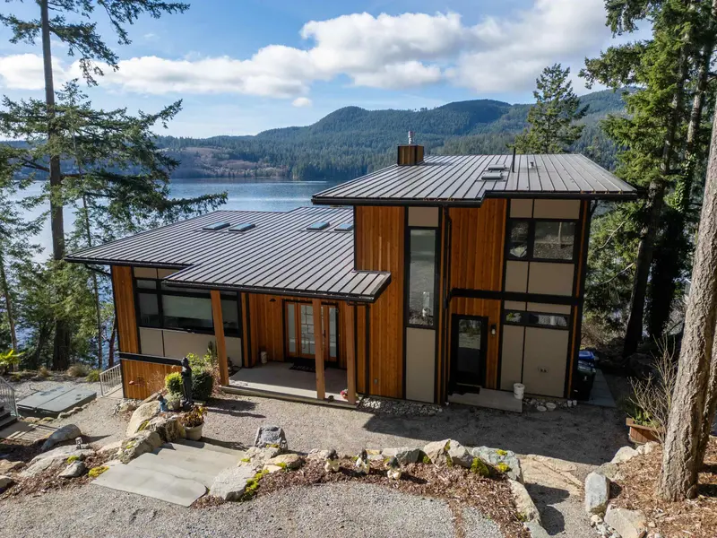 6101 -6099 CORACLE DRIVE - photo 3 of 25